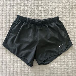 Nike Tempo
Big Kids' (Girls') Dri-FIT Running Shorts size Med